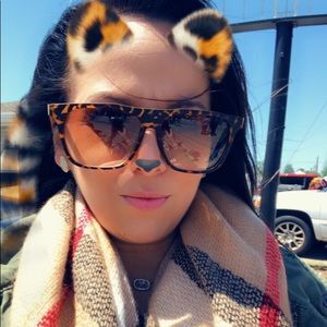 Meet your Posher, Allison